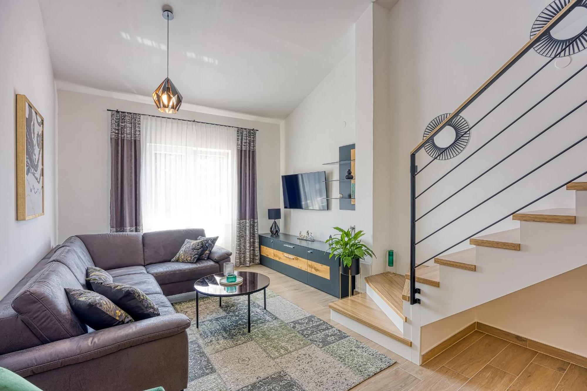 Sara Luxury In City Center 포레치 외부 사진