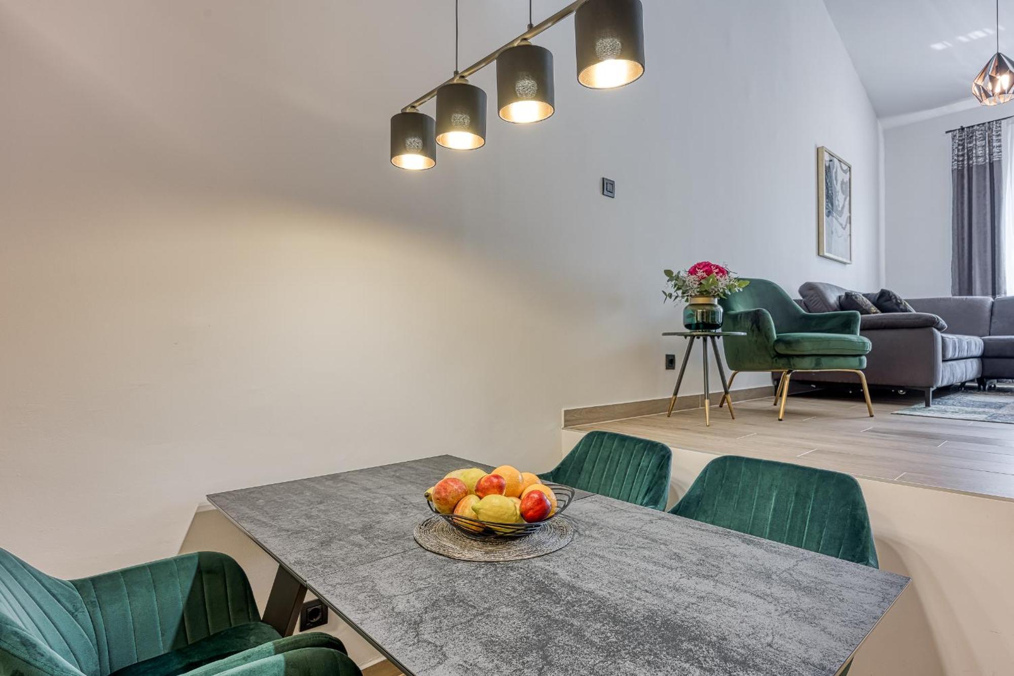 Sara Luxury In City Center 포레치 외부 사진